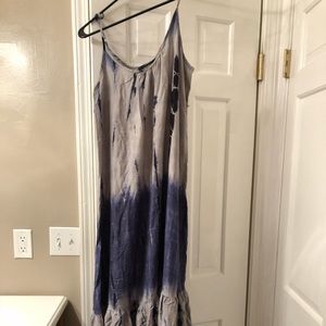 Maxi maternity dress
